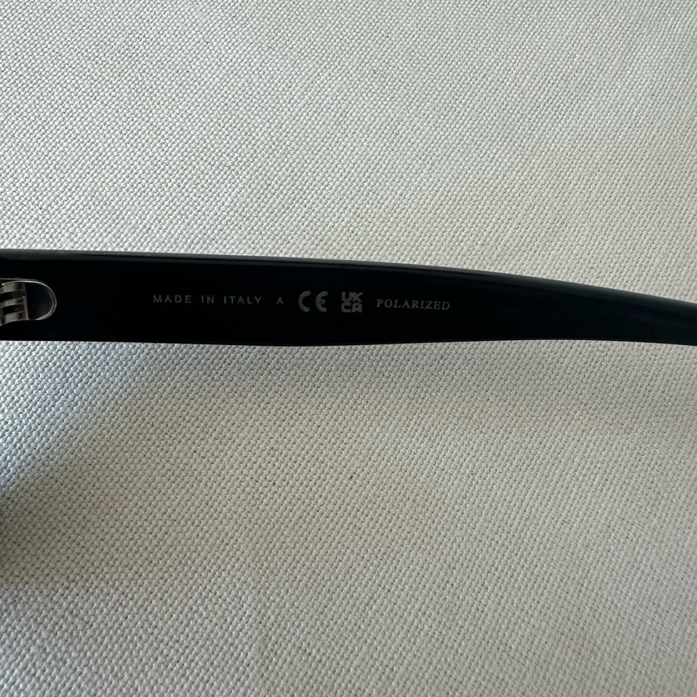CHANEL Polarized Sunglasses with Case - Picture 6 of 9
